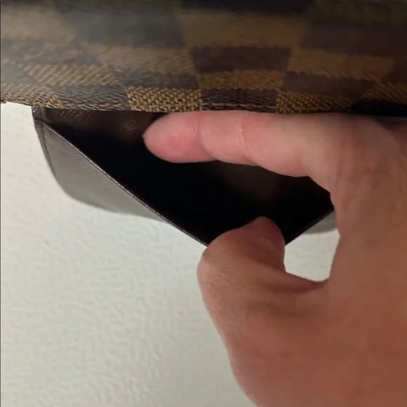 Louis Vuitton Black and Brown Checkered Card Holder with box. - Picture 8 of 12